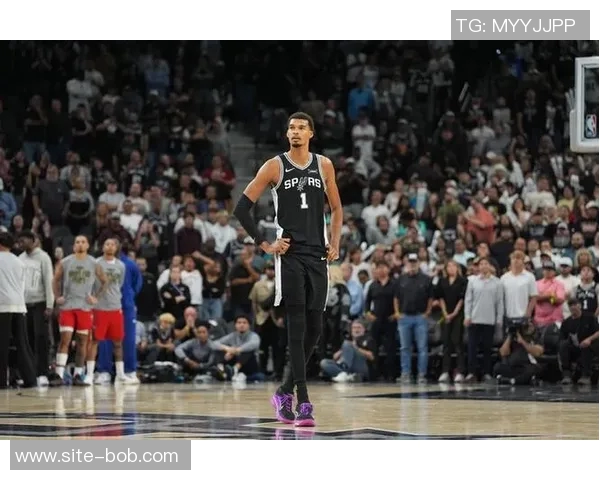 马刺主帅透露文班状态回暖期待在NBA杯半决赛对雷霆复出