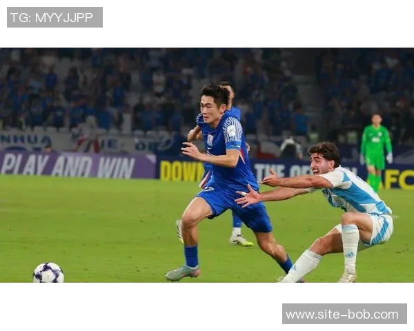 阿苏埃高空暴扣破门助申花1-0领先首尔展现强大实力